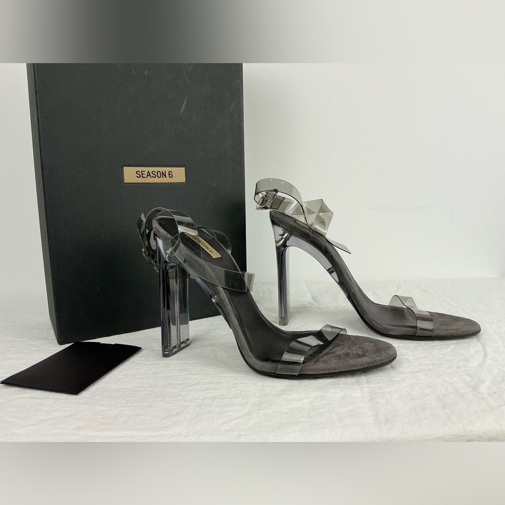 Yeezy SEASON 6 SMOKE GRAY HEELS